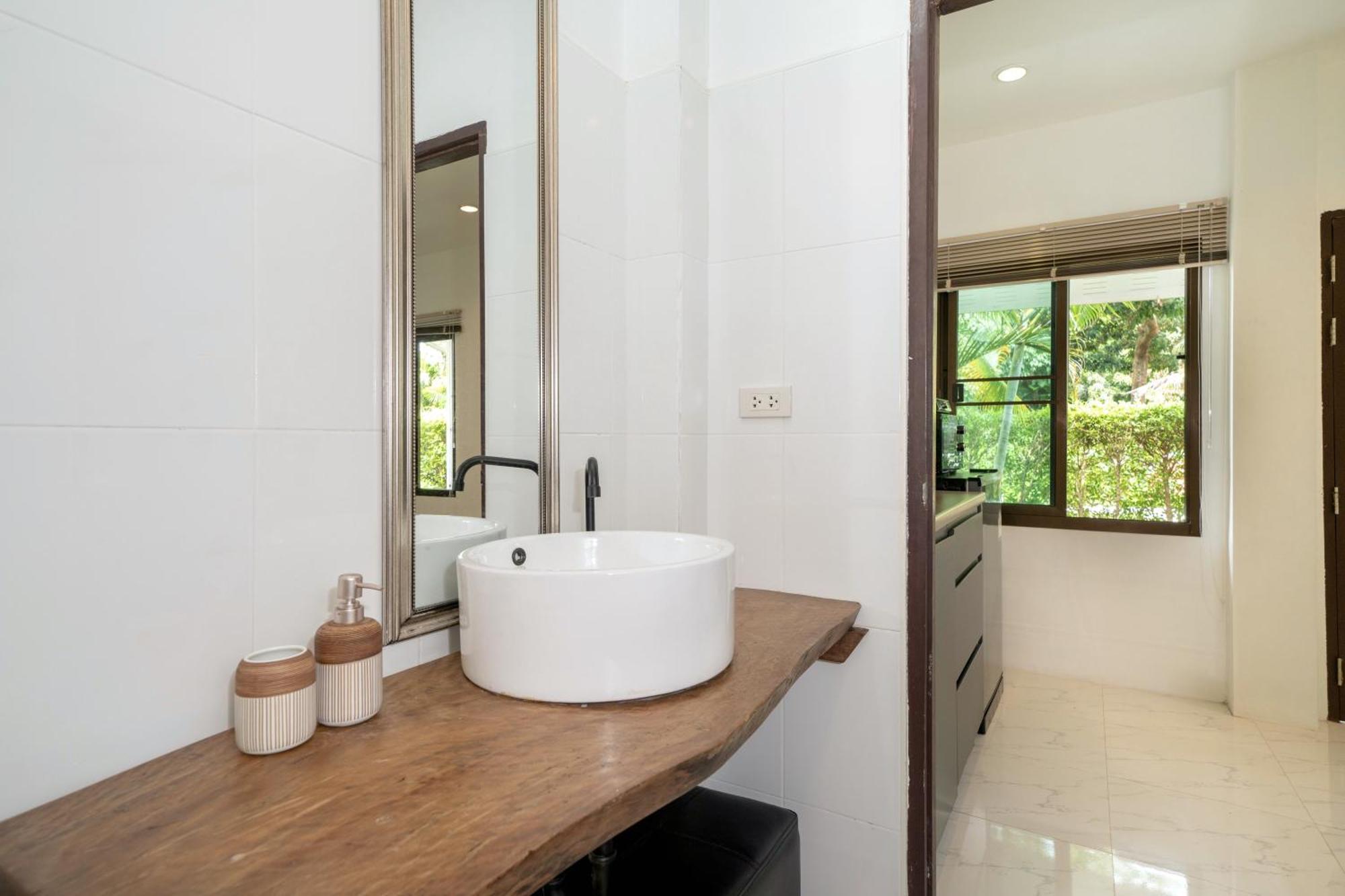 Oxavia Garden Oasis In Nai Harn - Your Private Tropical Garden With 3 Cabins And Jacuzzi Rawai Exteriér fotografie