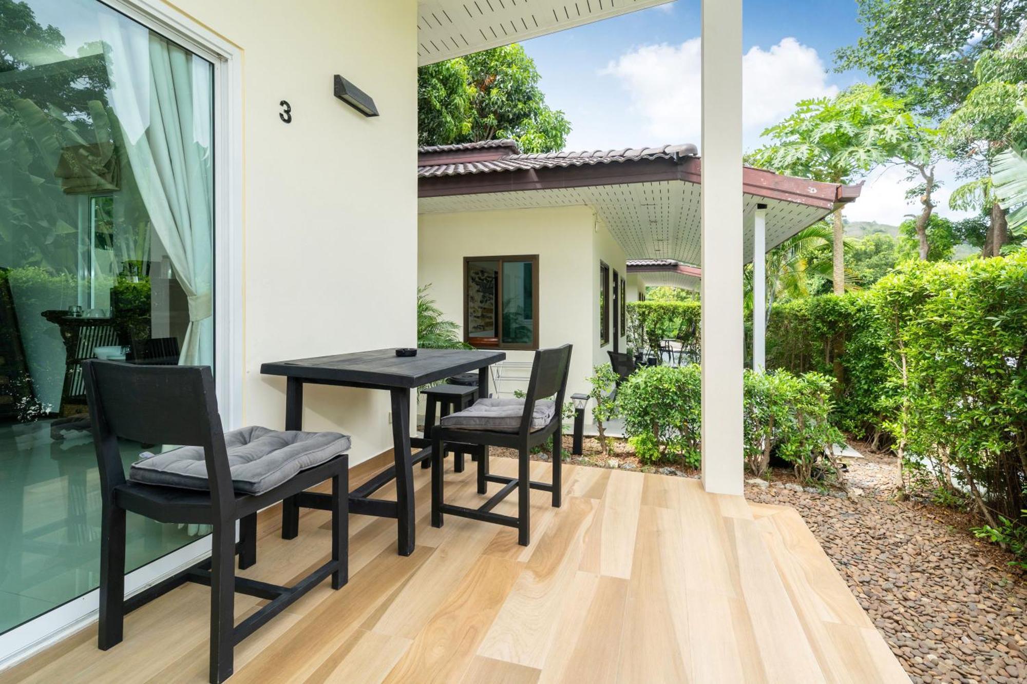 Oxavia Garden Oasis In Nai Harn - Your Private Tropical Garden With 3 Cabins And Jacuzzi Rawai Exteriér fotografie